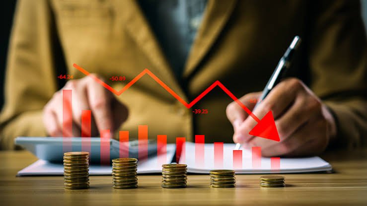 Is It Smart to Pause Your 401(k) Contributions to Pay Off Debt?